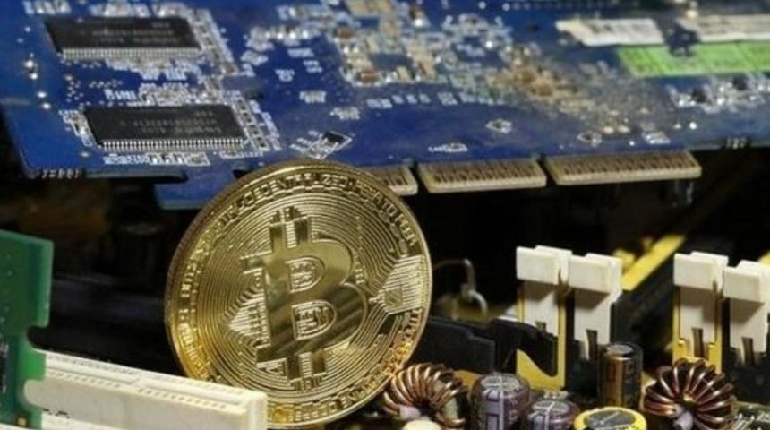 Bitcoin 3 yıl sonra ilk kez düşüşle yeni yıla girdi