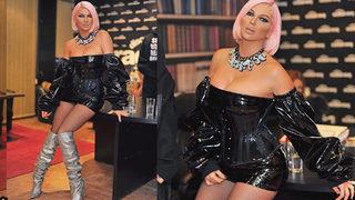 Jelena Karleusa'dan zeka pozu