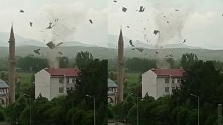 Sivas'ta hortum binaların çatılarını uçurdu! O anlar kamerada