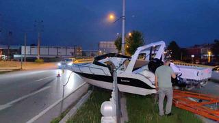 Lüks yat kazada kullanılamaz hale geldi!