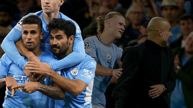 Maçı kaybettiler ve İngiltere'de şampiyon belli oldu! Manchester City ipi göğüsledi...