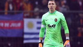 Galatasaray'da Muslera'nın yaptığı harekete kimse anlam veremedi! Maçın son düdüğünün ardından...