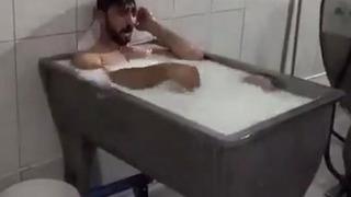 'Süt banyosu' görüntüleri hafızalara kazınmıştı! 'Haklılığım ispatlandı' diyerek sert çıktı, 70 kişiye dava açtı... 'Kimseye hakkımı helal etmiyorum'