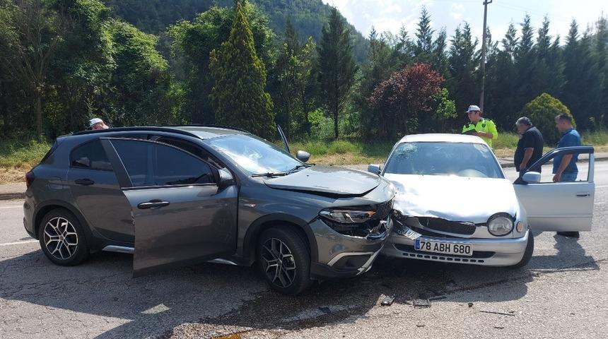 Karabük'teki trafik kazasında 5 kişi yaralandı