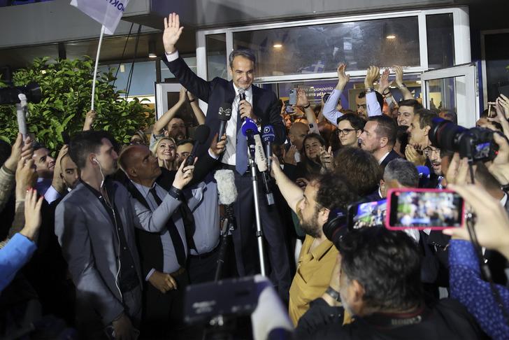 Seçimden birinci çıktı, koalisyona sıcak bakmadı! Yunanistan'da seçim heyecanı: Miçotakis 2. turun sinyalini verdi
