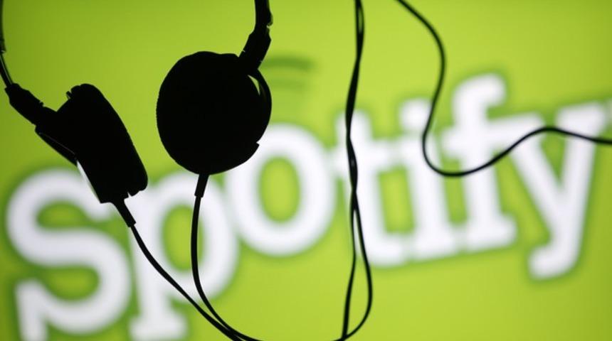 Yılbaşı akşamı d&uuml;nyada ve T&uuml;rkiye&rsquo;de en &ccedil;ok hangi şarkılar dinlendi?