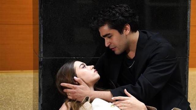 Afra Saraçoğlu ve Mert Ramazan Demir'li Yalı Çapkını'nda şaşırtan hata! O sahne dikkatlerden kaçmadı