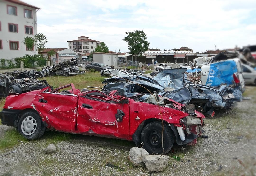 500 bin ila 3 milyon TL aralığında! Toplam değerleri 200 milyon TL! O ara&ccedil;ların hepsi hurdaya d&ouml;nd&uuml;