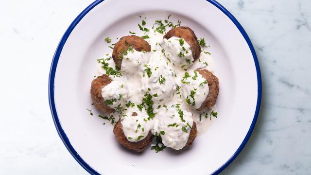 Gelinim Mutfakta Gaziantep cacıklı köfte tarifi! Ferahlatan Gaziantep cacıklı köfte nasıl yapılır?