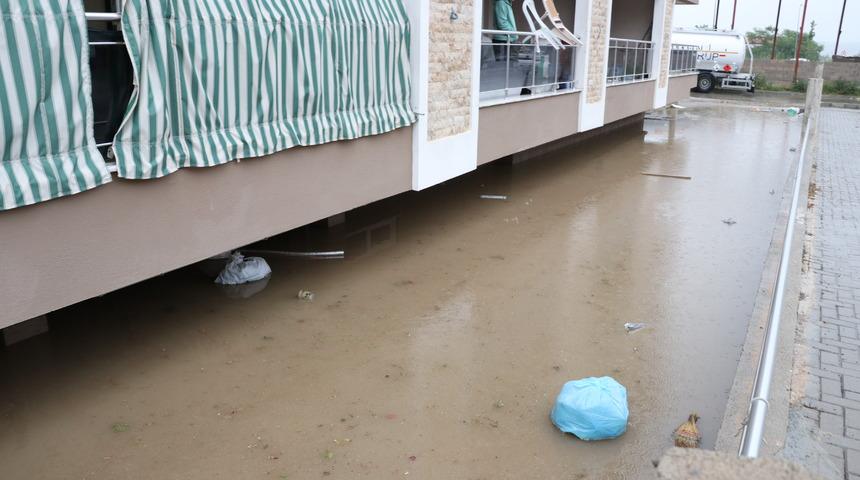 Denizli'de sağanak yaşamı olumsuz etkiledi