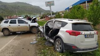 Isparta'daki trafik kazasında 1 kişi öldü, 4 kişi yaralandı
