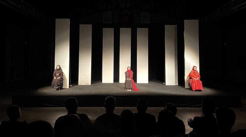 Konya'daki Uluslararası Türkçe Tiyatro Yapan Ülkeler Festivali sürüyor