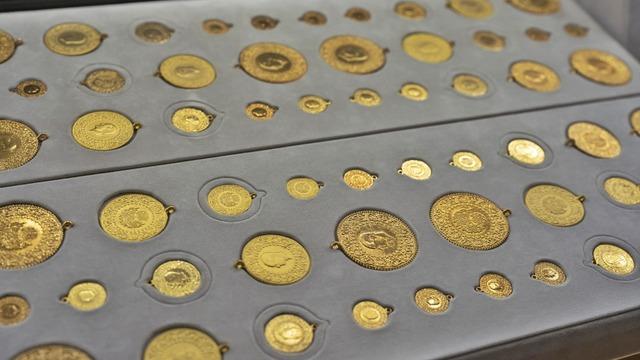 Altında ikinci rekor! Darphane, 6 ayda geçen seneyi solladı: Uzmanlar ‘misliyle geri döndü’ diyerek gram altın fiyatı için 1800 TL tahmini yaptı…