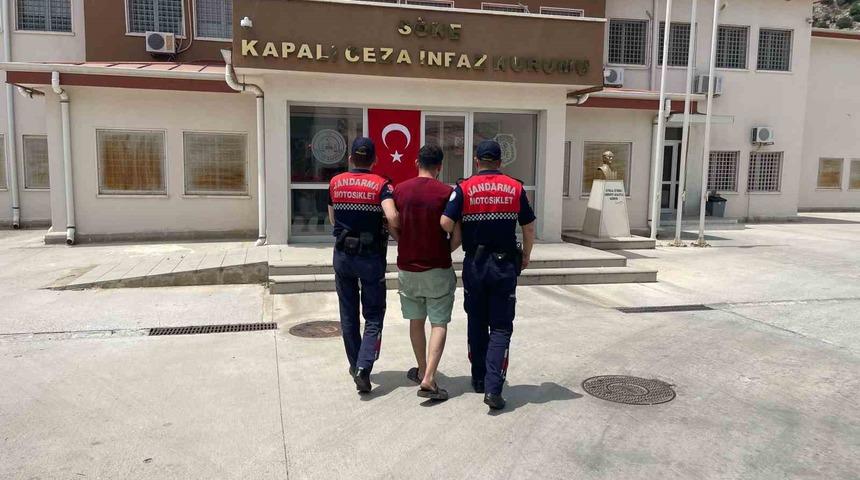 Yedi farklı suçtan aranıyordu, yakalandı