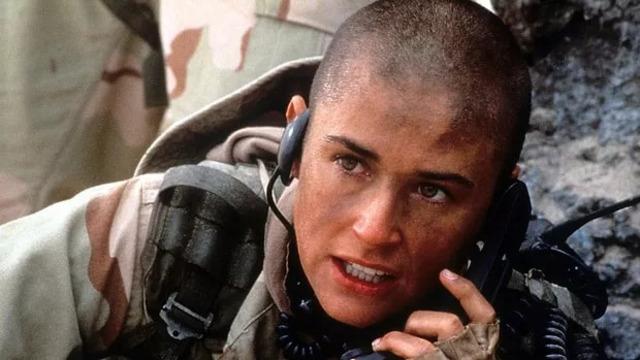 Jane'in Zaferi (G.I. Jane) filmi konusu nedir oyuncuları kimler? Her kadının izlemesi gereken filmler listesindeki Jane'in Zaferi konusu ve oyuncuları