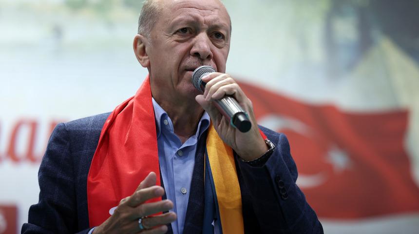  Cumhurbaşkanı Erdoğan: Ortak miting yaparken gocunmadılar, gençlerimizin kıvrak zekâsının ürünü bir video üzerinde arsızca tepiniyorlar