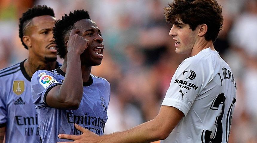 Valencia maçında Vinicius'a ırkçı hakaretle suçlanan 3 taraftar serbest bırakıldı