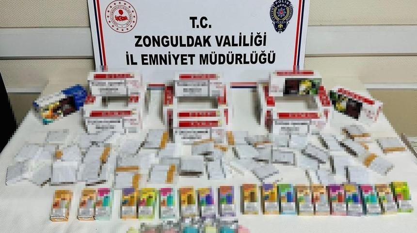 &Ccedil;aycuma&rsquo;da ka&ccedil;ak elektronik sigara ve makaron operasyonu