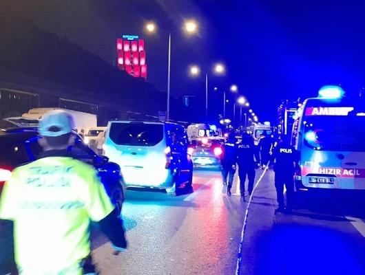 İstanbul'da katliam gibi kaza! Otomobil belediye işçilerinin arasına daldı: 4 ölü