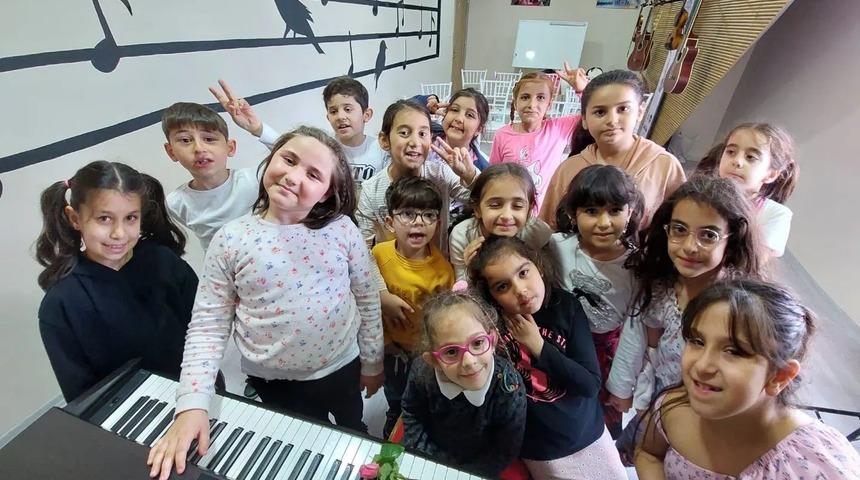 "Köy Çocuk" projesinde çocuklar müzikle büyüyor