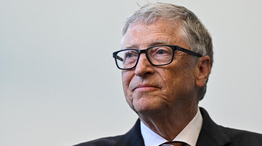Bill Gates'ten yapay zekayla ilgili çok konuşulacak açıklamalar: "Sonlarını getirebilir"