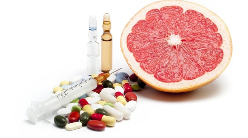 Kafamızda deli sorular: Greyfurt suyu ile birlikte ila&ccedil; t&uuml;ketmek zehirliyor mu?