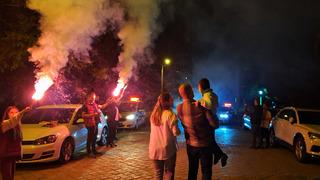 Manisa'da polis hayranı serebral palsili çocuğa polislerden sürpriz doğum günü kutlaması