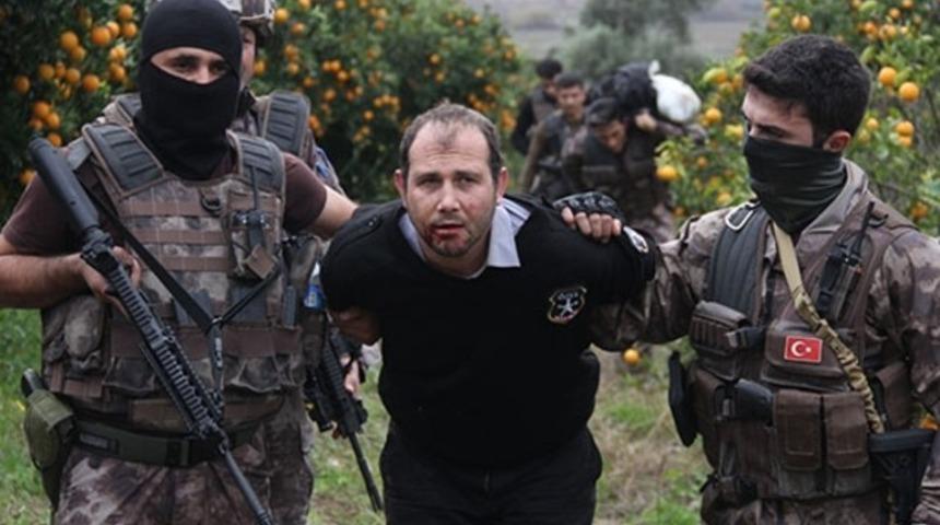 Emniyet müdürü Adana'yı alarma geçirdi! Film setlerini aratmayan operasyon!