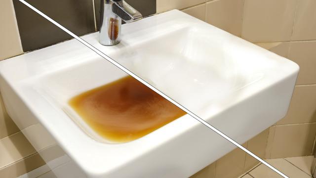 Tıkanmış lavaboları bir kaşıkla açıyor! Tesisatçıların sır gibi sakladığı tıkanmış lavabo açma yöntemi