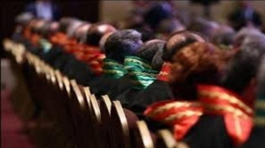 HSK'dan son dakika kararı! 7 hakim g&ouml;reve iade edildi