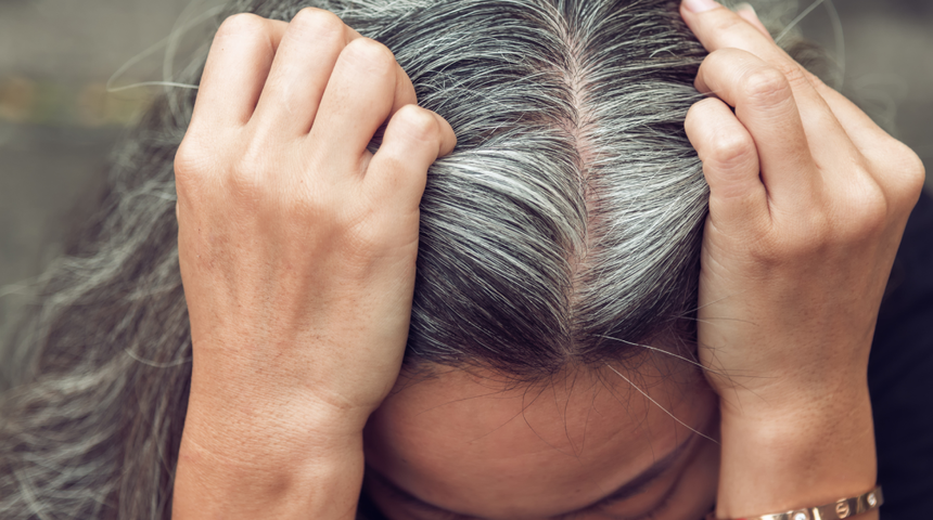 Uzmanı gri saçlarda kötü görünüme sebep olan hatayı paylaştı! Saçınızı boyamak istemiyorsanız uygulamanız gereken...