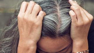 Uzmanı gri saçlarda kötü görünüme sebep olan hatayı paylaştı! Saçınızı boyamak istemiyorsanız uygulamanız gereken...