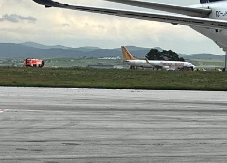 Ankara Esenboğa Havalimanı'nda hareketli anlar! Yolcu uçağında bomba araması yapıldı