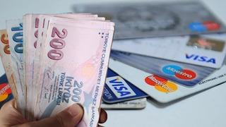 Yolda bulduğu kredi kartıyla binlerce liralık harcama yapınca... Ekipler harekete geçti