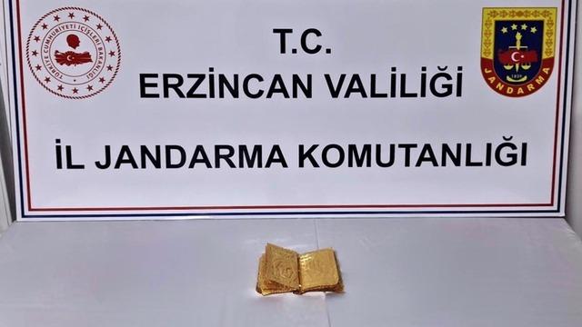 Erzincan'da tarihi eser olduğu değerlendirilen 24 ayar altın kitap ele geçirildi