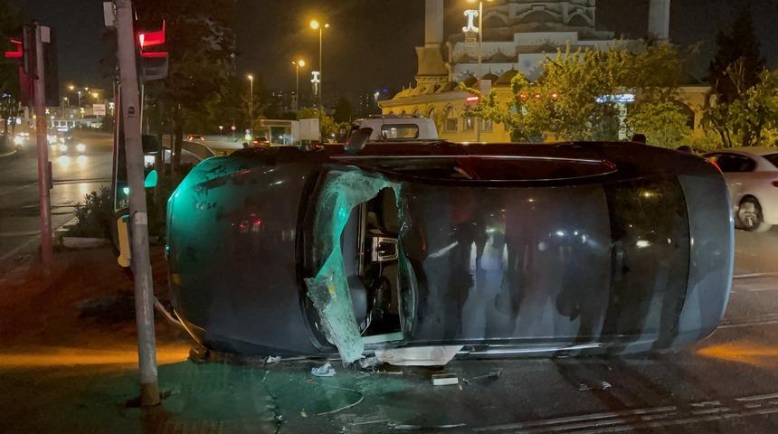 Küçükçekmece'deki zincirleme trafik kazasında 3 kişi yaralandı