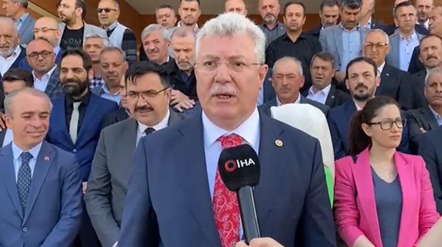 AK Parti Grup Başkan Vekili Akbaşoğlu’ndan İmamoğlu’na tepki: 'Bütün pazarcı esnafından özür dilemeye davet ediyorum'