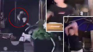 Sosyal medya canlı yayında vahşeti yaşadı! Kılıçlı saldırı saniye saniye kaydedildi... Kendisini savunmak isterken elini kaybetti