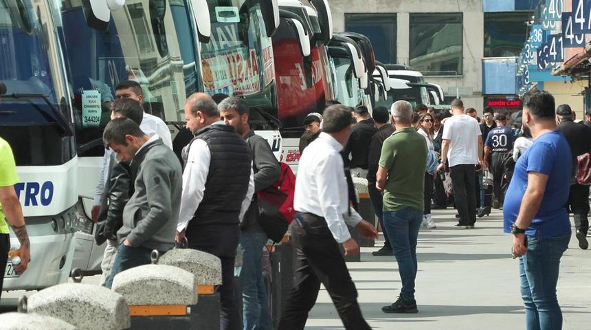 Otogarda ikinci tur hareketliliği! ‘Kanser hastası olmama rağmen gidiyorum’
