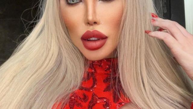 Cinsiyet değiştiren Ken Bebek lakaplı Jessica Alves estetik ameliyatlardan vazgeçmiyor! Yeni göğüs estetiğini gösterdi