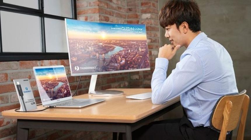 Thunderbolt 3 bağlantı destekli monit&ouml;r