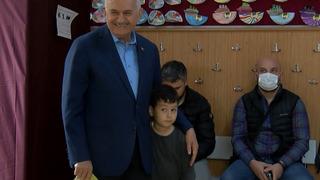 Binali Yıldırım'ın eşi Semiha Yıldırım'a sorusu kahkahalara neden oldu! 'Ne oldu hanım karar veremedin mi?'