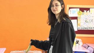 Doğum gününde ilk oyunu kullandı! En genç seçmenlerden...