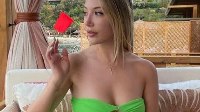 Yasmin Erbil paylaşımını silip isyan etti! Sevgide kalmaya çalışmaktan yoruldum