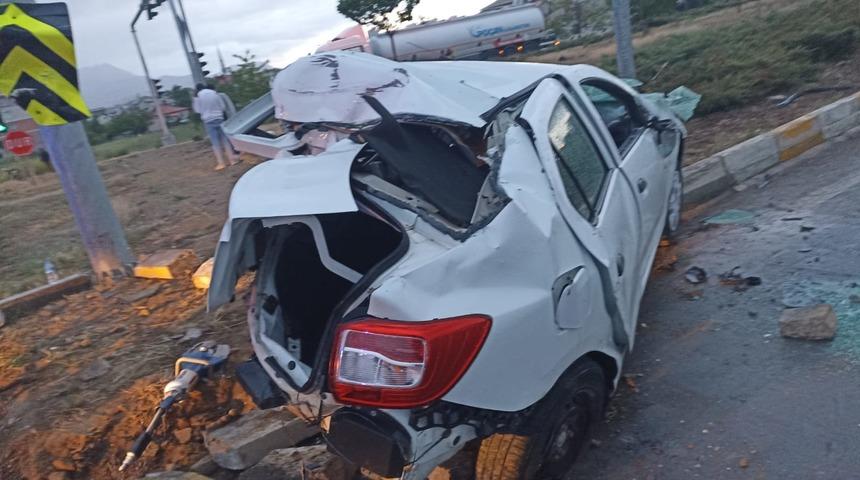 Konya'da iki otomobilin çarpışması sonucu 7 kişi yaralandı