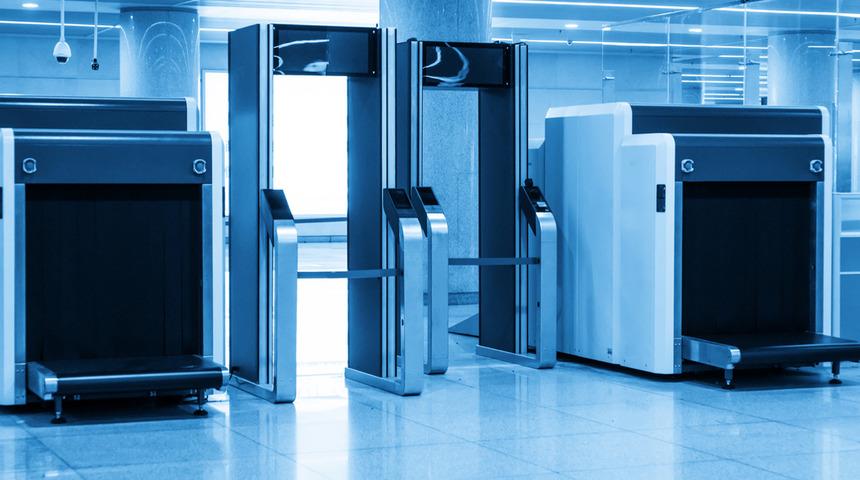 Kıyafetlerinin normalden ağır ve sert olduğu fark edilince... 5 kilo altın! Akılalmaz yöntem 