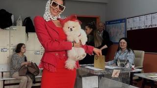 Şarkıcı Hatice kendisine hakaret edenlere gözdağı verdi! 