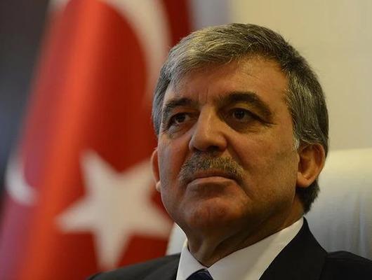 Abdullah Gül'den Cumhurbaşkanı Erdoğan'a kutlama