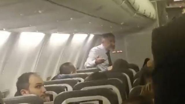 Rötar yapan uçakta Bakan Nebati ile yolcular arasında tartışma: AK Parti kazandı, hazmedin kardeşim