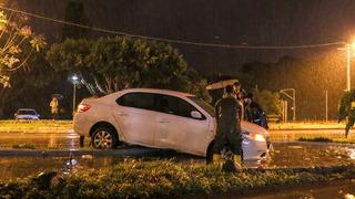 Antalya'yı sağanak vurdu! Araçlar yollarda kaldı, ev ve işyerlerini su bastı